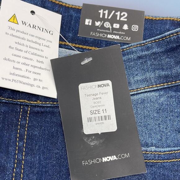 FASHION NOVA Women’s 11/12 (Juniors) High Rise Distressed Skinny Jeans - Picture 3 of 4